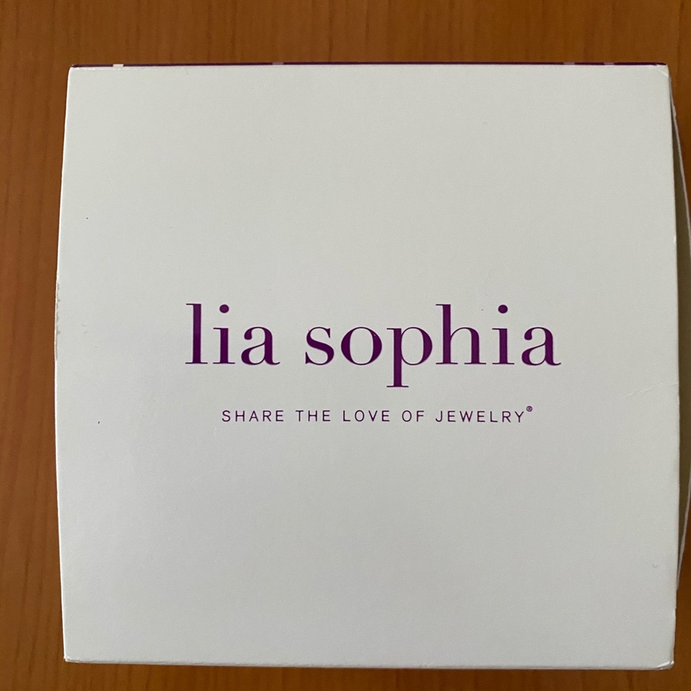 Lia Sophia gold bracelet - Picture 2 of 5